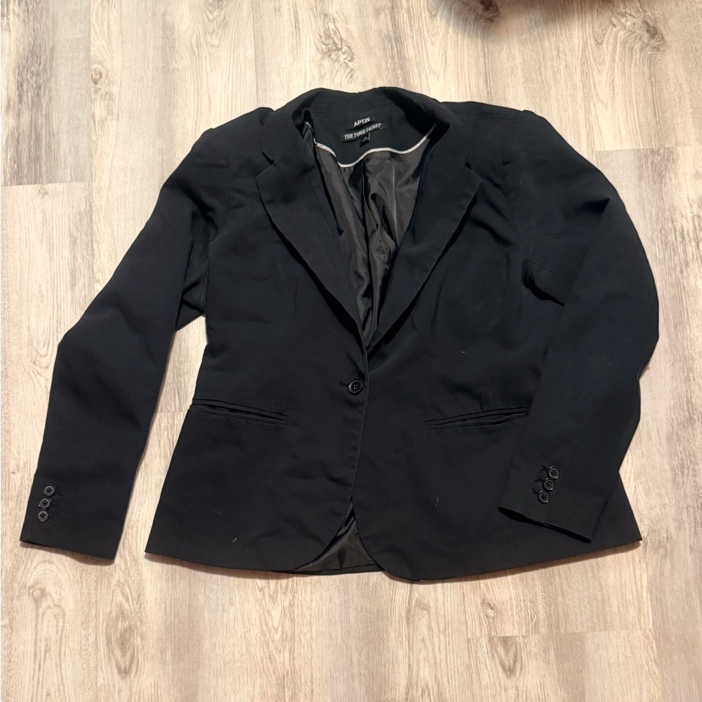 Apt. 9 Blazer